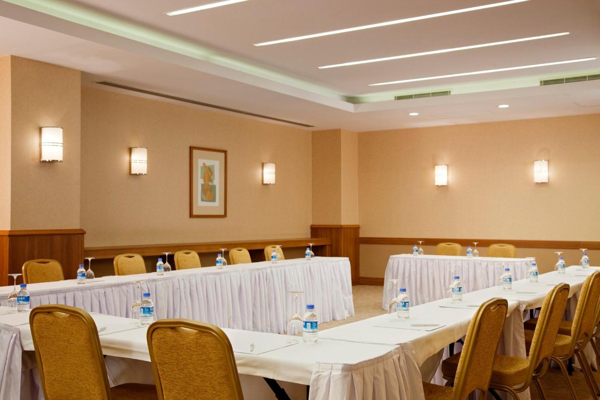 Holiday Inn Sisli By Ihg Istanbul Luaran gambar